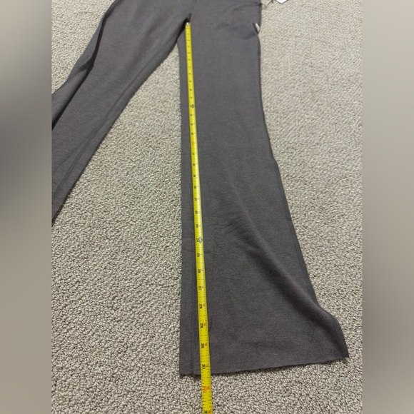 VUORI DREAM KNIT HALO SLIM FLARE - Picture 2 of 5